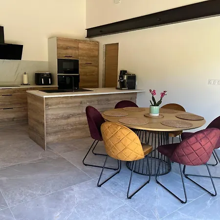 Villa'nduzienne 빌라