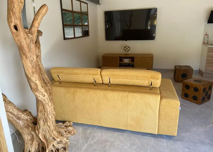 Вилла Villa'nduzienne *
